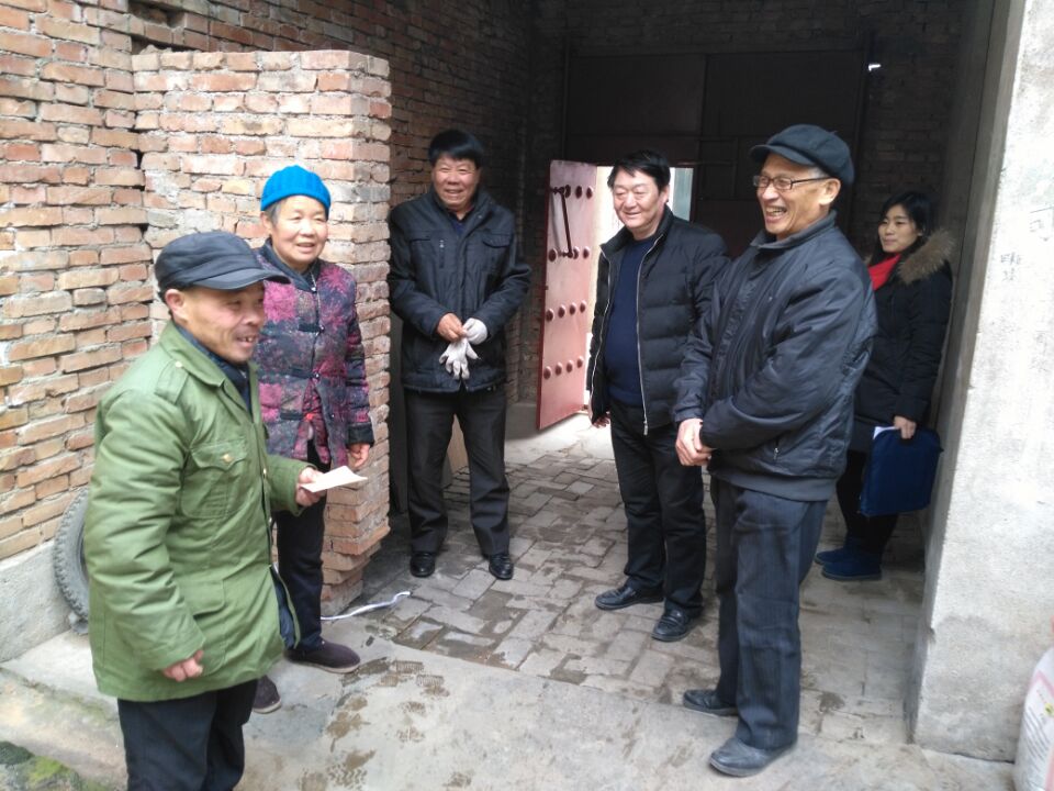 示范区慈协万为瑞会长慰问残疾人