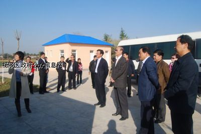 全国政协副主席厉无畏视察我区现代农业建设
