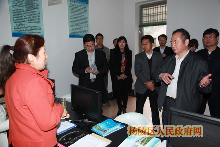 郭社荣深入杨陵区调研指导党的群众路线教育实践活动开展情况