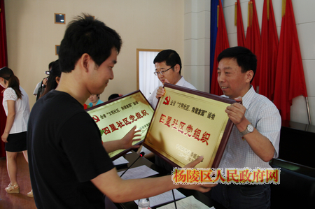我区隆重庆祝中国共产党成立92周年