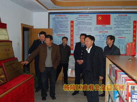 示范区检查验收我区文明单位创建工作