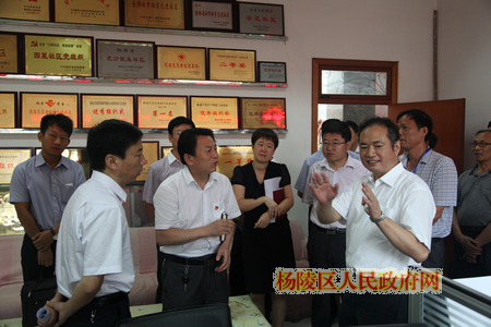 郭社荣来我区调研基层党建工作