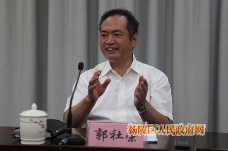郭社荣强调：加强基层党建  推动跨越发展