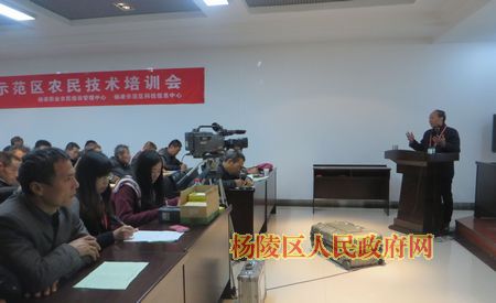 农业实用技术讲座深受农民欢迎