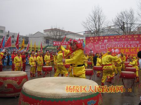 锣鼓欢腾闹元宵