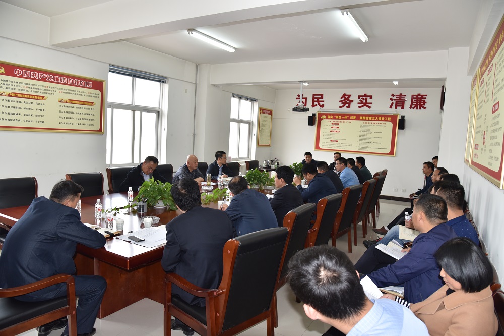 我区召开春季绿化工作流动现场会