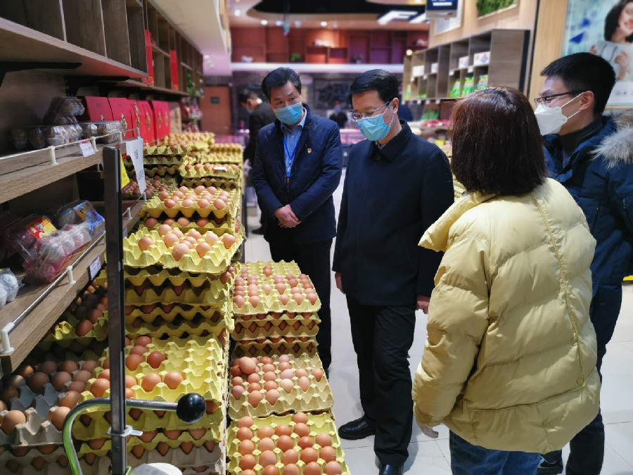 单舒平调研生活必需品供应情况