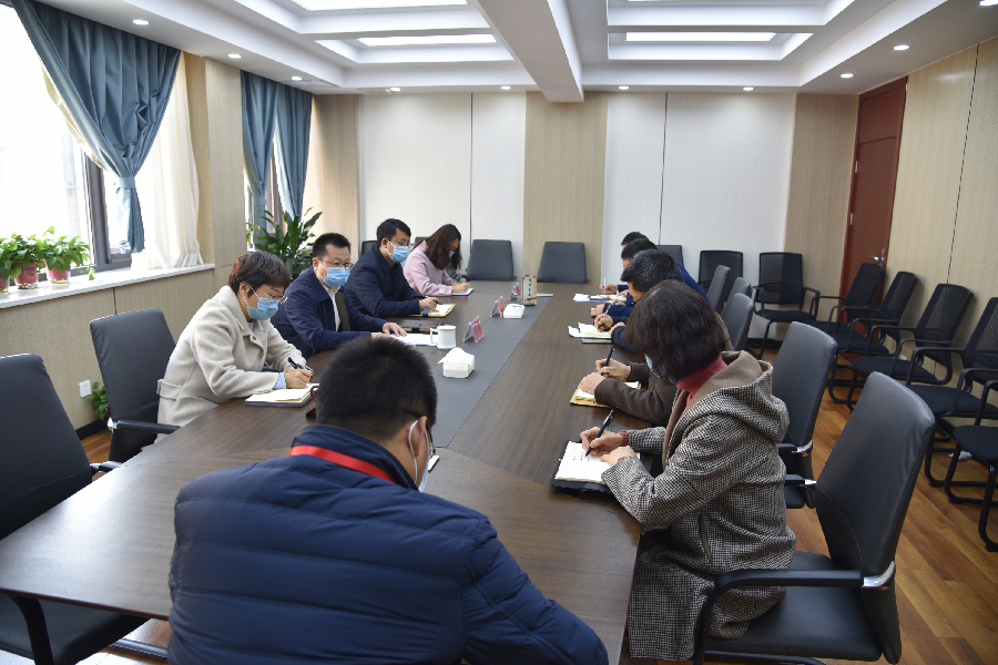 陈辉主持召开疫情防控和复工复产工作会议