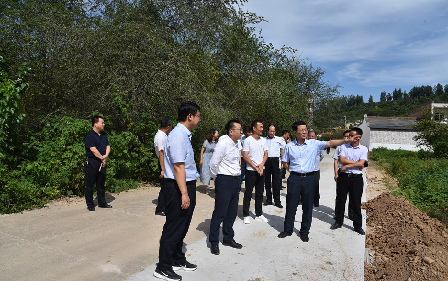 杨陵区召开马家底湋水乡邻康乐谷项目建设工作推进会