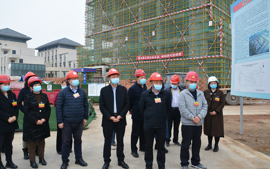 杨陵区人大视察重点项目建设工作